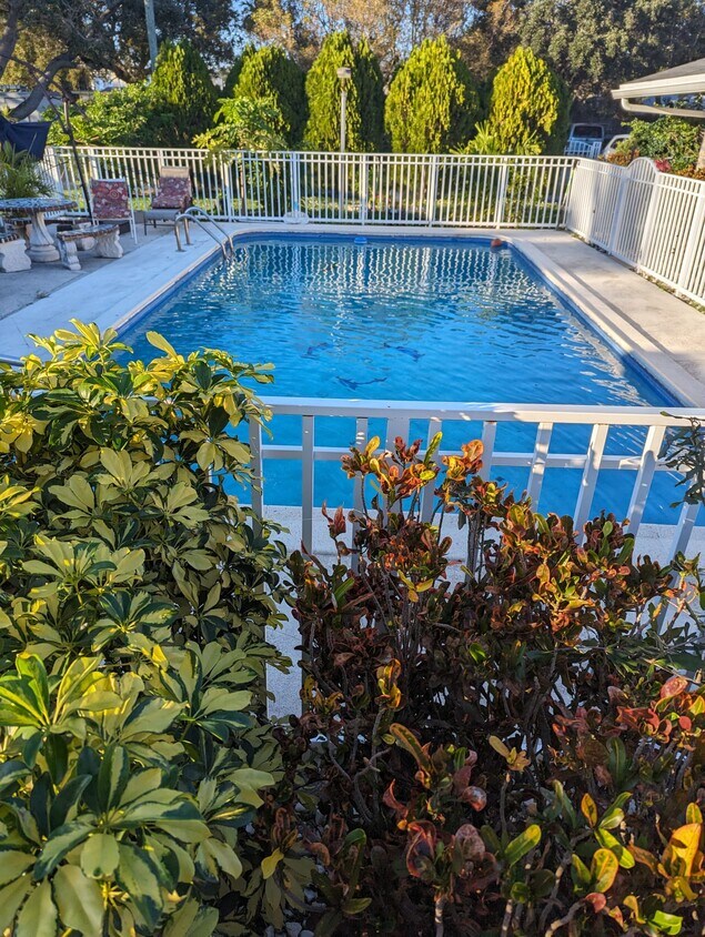 Foto principal - 808 NE 8th St