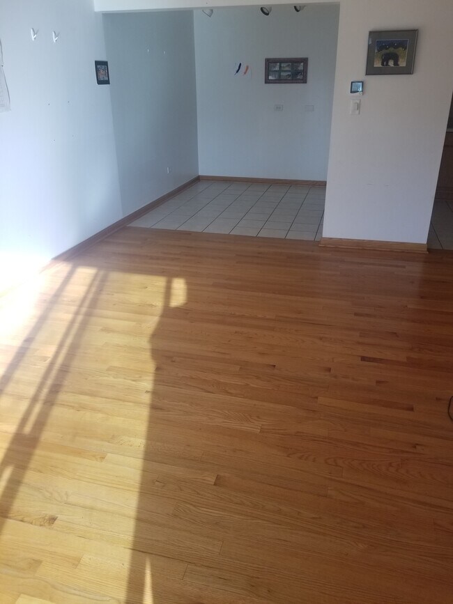 Building Photo - 415 E Prospect Ave