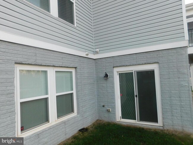 Building Photo - 23646 Glenmallie Ct