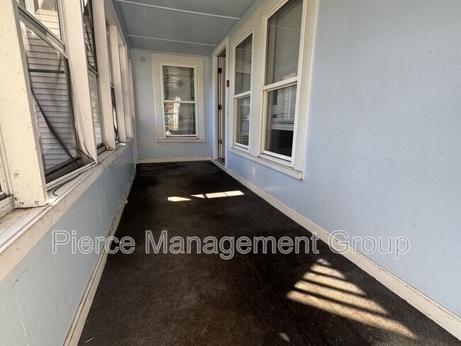 Building Photo - 69 Turnpike St