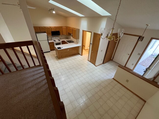 Building Photo - 2716 Harvey Dr