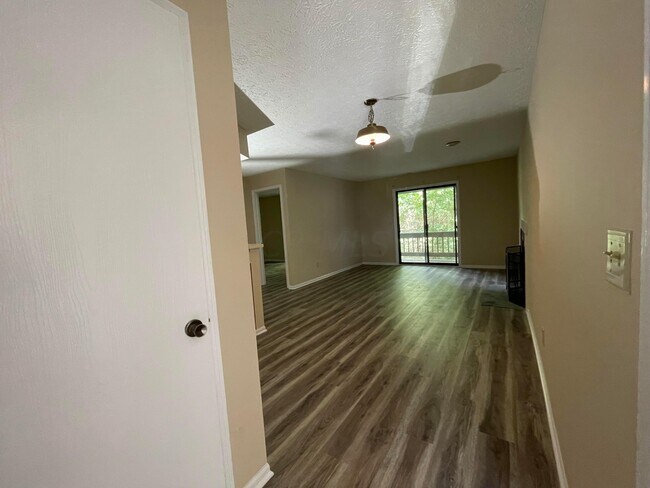 Foto del edificio - 5334 Darlington Rd