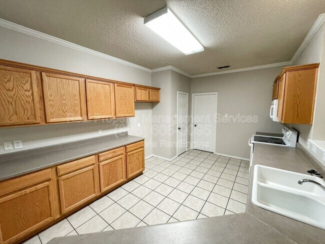 Foto del edificio - 6715 91st St