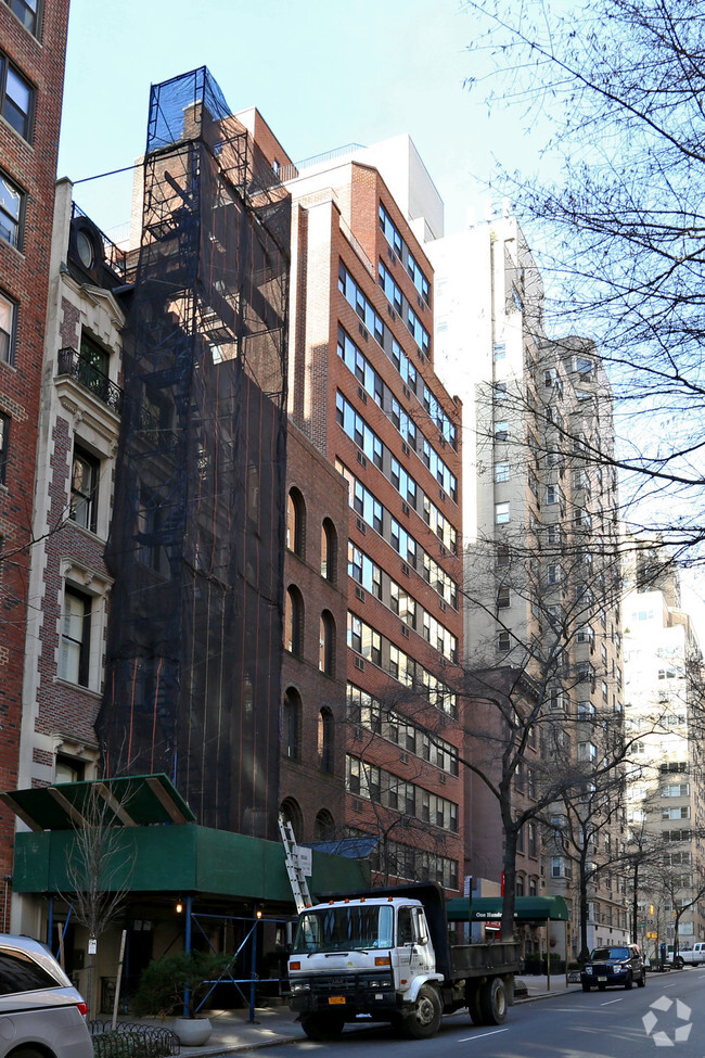 Foto del edificio - 110 E 36th St