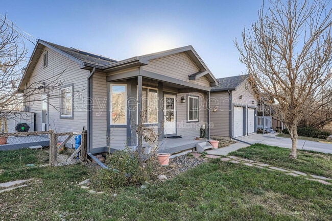 Building Photo - 2900 W 65th Ave