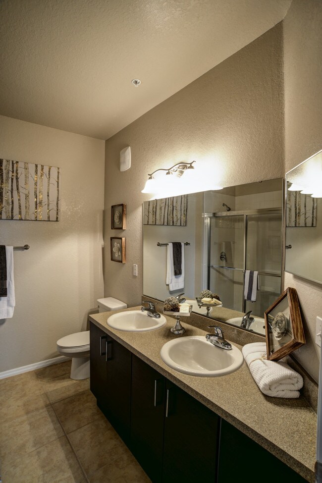 Century Lakehouse Apartments in Plant City, FL