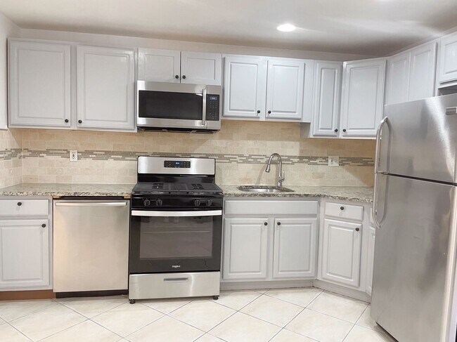 Kitchen - 129 Beacon Ave