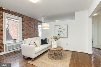 Building Photo - 51 Randolph Pl NW