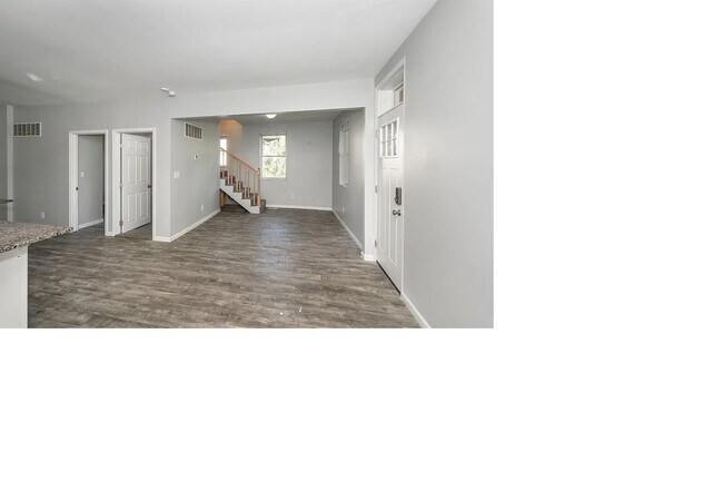 Building Photo - 1335 N Park Ave