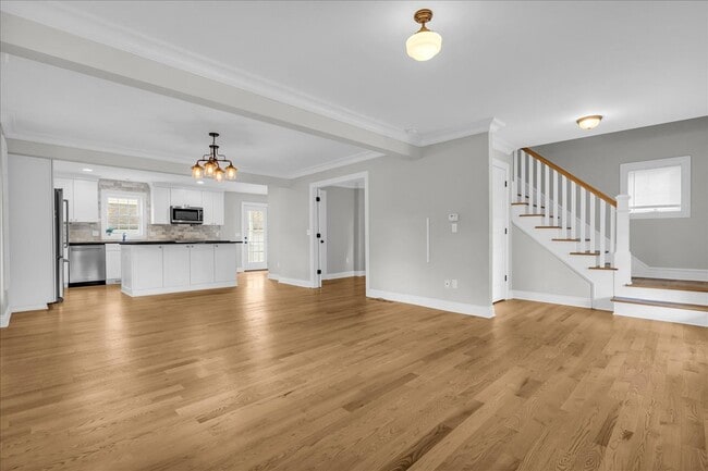 Building Photo - 203 Curry Ave