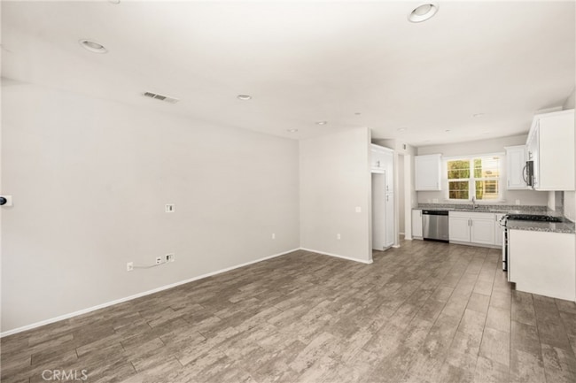 Building Photo - 11070 San Leandro St