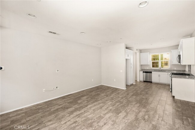 Foto del edificio - 544 S Casita St