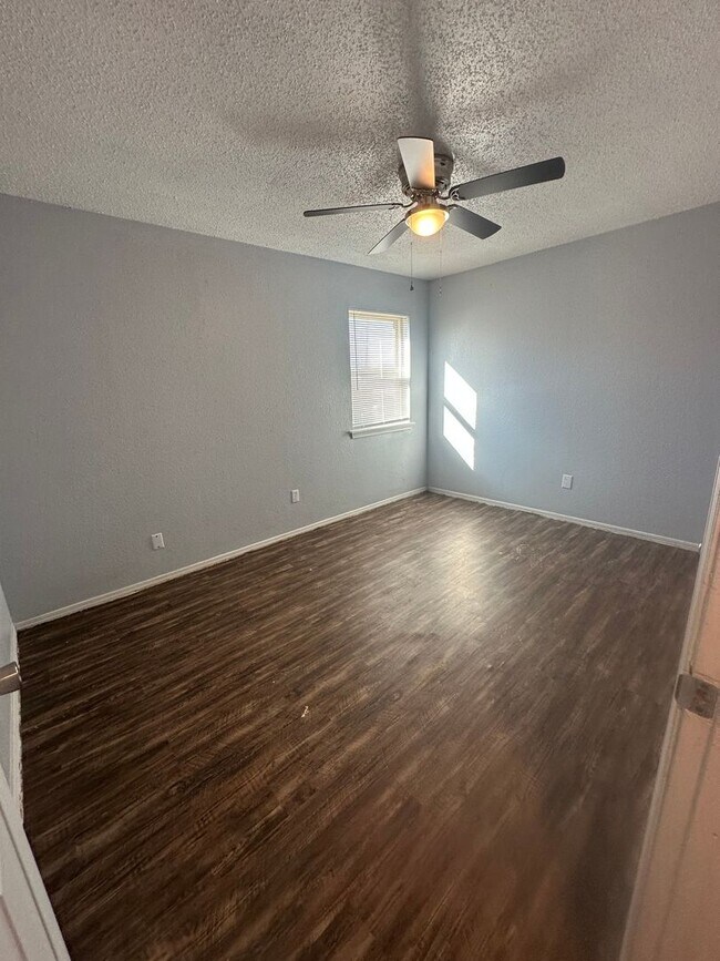 Foto del edificio - 301 N Louisiana St