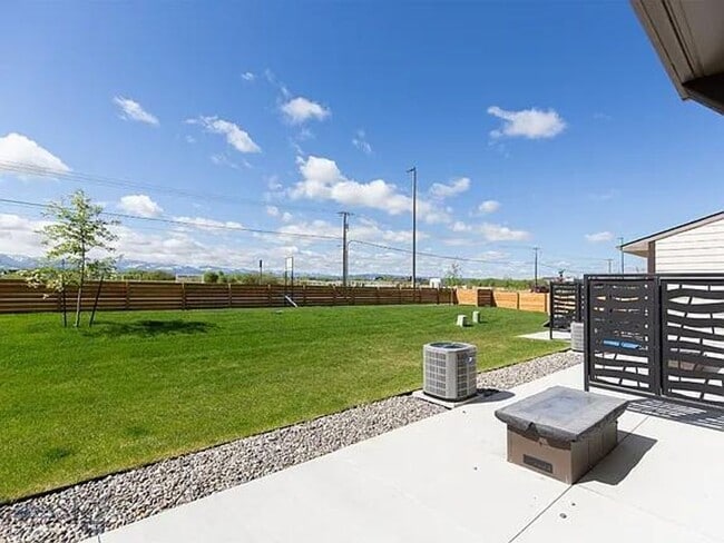 Foto del edificio - 3 Bd / 2.5 Bath Townhome Furnished or Unfu...