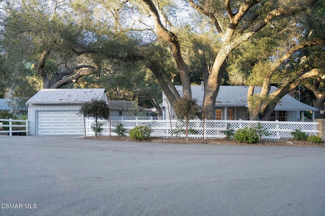 Building Photo - 1753 Hidden Vly Rd