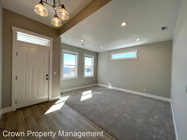 Foto del edificio - 3 br, 2 bath House - 2609 Sunray Ave.