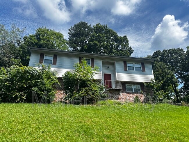 Photo - 1923 Ridgecrest Dr House