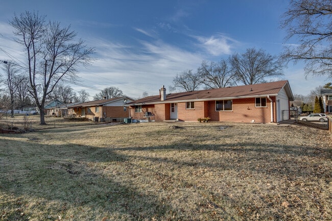 Building Photo - 2830 Flintwood Dr