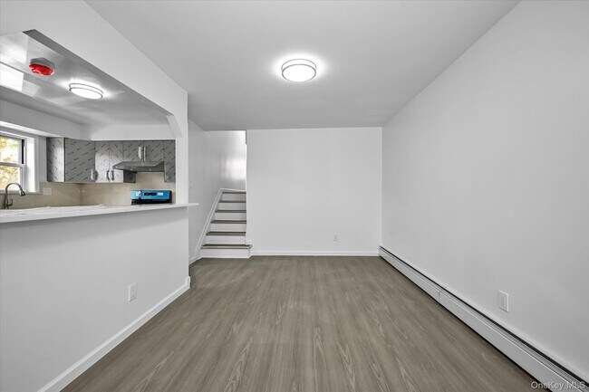 Foto del edificio - 1684 W 9th St