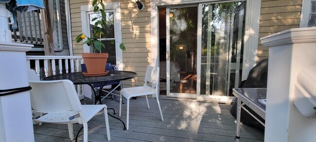 Foto del edificio - 39 A St