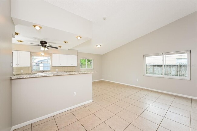 Building Photo - 809 Largo Ct