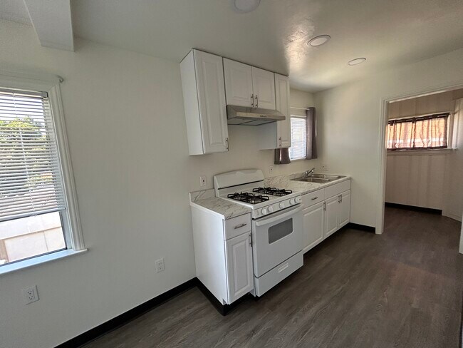 Building Photo - 3949 Delta Ave
