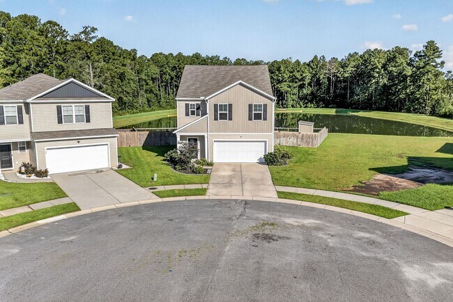 Building Photo - 137 Blossom Wood Ln