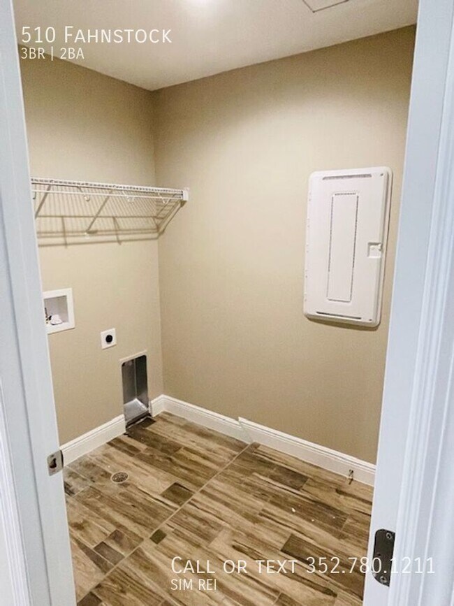 Building Photo - Modern 3 Bed 2 Bath in Eustis!