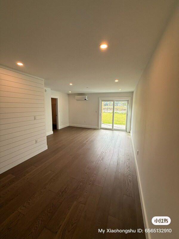 Foto del edificio - 32 Birch Brook Rd
