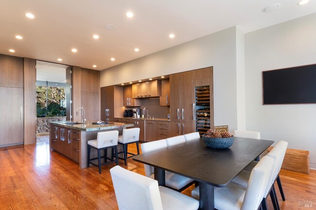 Building Photo - 2100 Old Soda Springs Rd