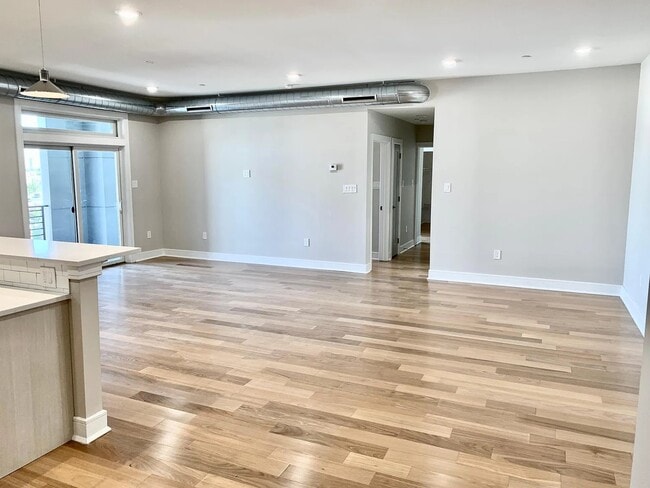 Building Photo - 3204 Capri Dr