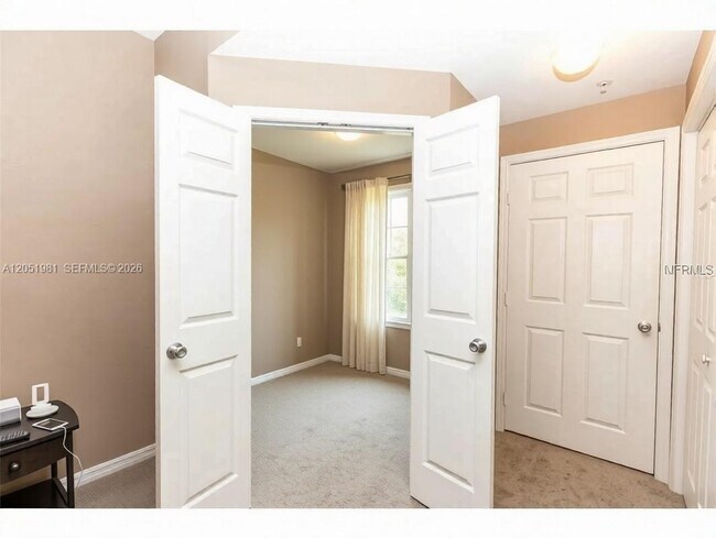 Foto del edificio - 5091 NW 7th St