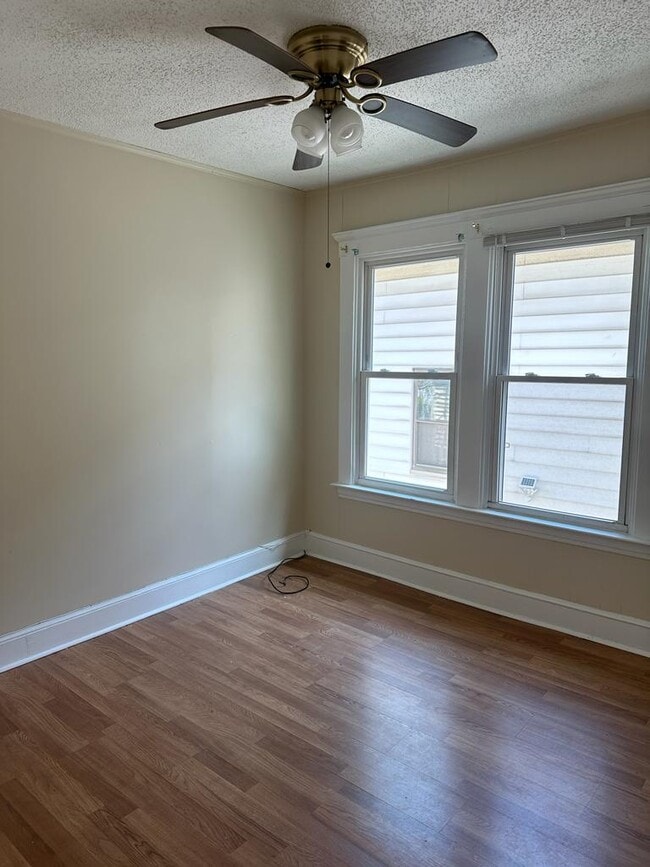 Building Photo - 88 Bristol St