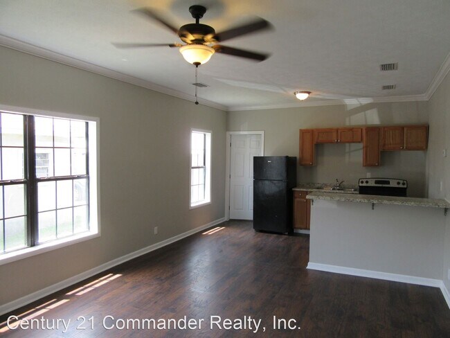 Foto del edificio - 803 E 10th Ct