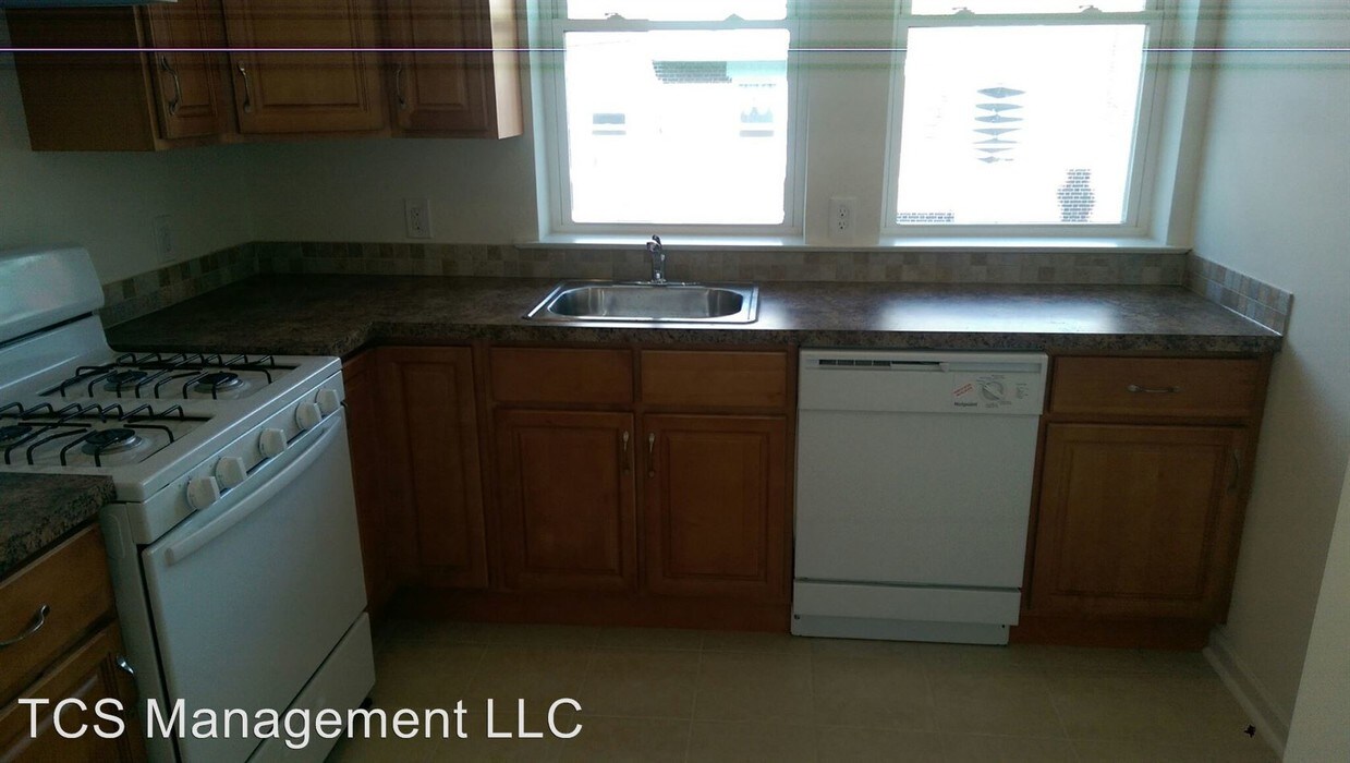 Primary Photo - 6224 W Jefferson St