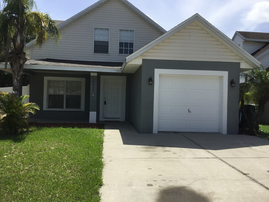Foto principal - 10225 Summerview Cir