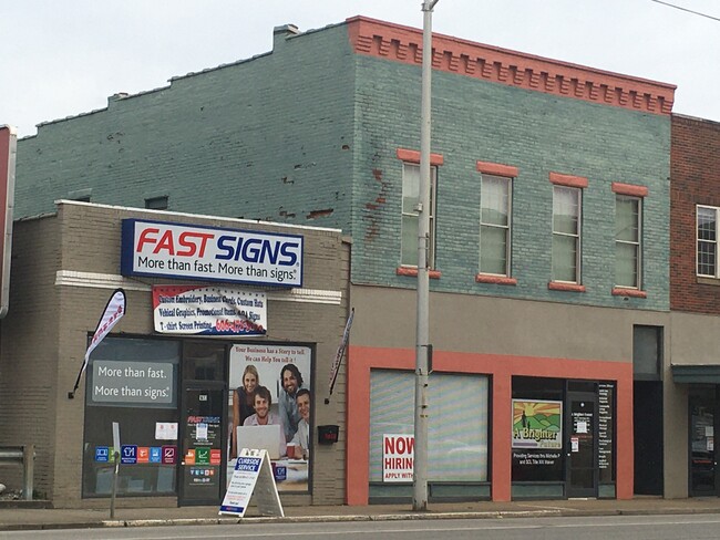 Building Photo - 1625 Greenup Ave