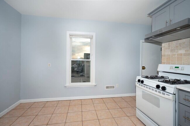 Foto del edificio - 46 Wyllis Ave