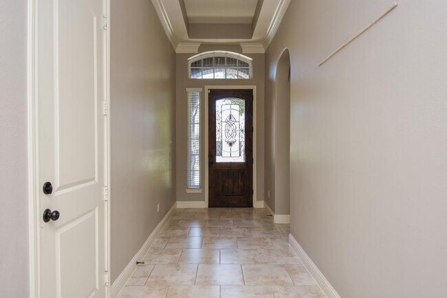 Foto del edificio - 6615 Rising Hills Ln