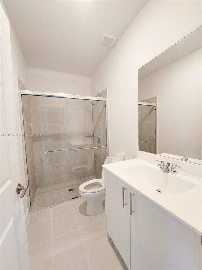 Foto del edificio - 2942 SE 23rd Ave