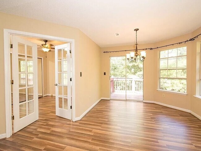 Building Photo - 618 Cypress Pointe St
