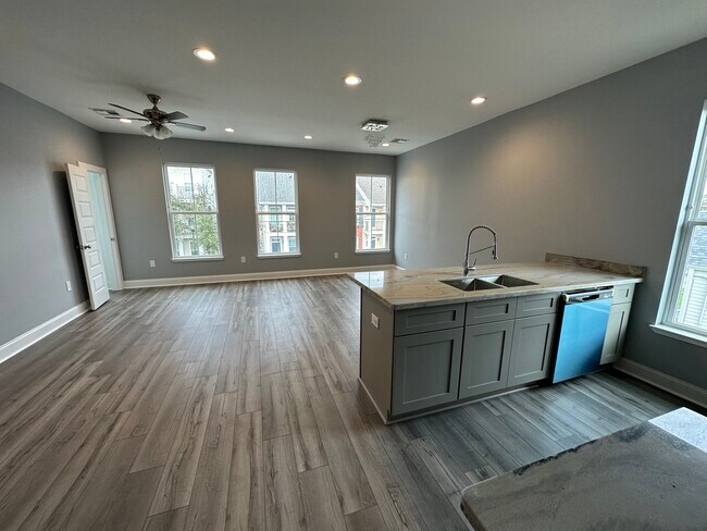 Foto del edificio - 1522 Sere St