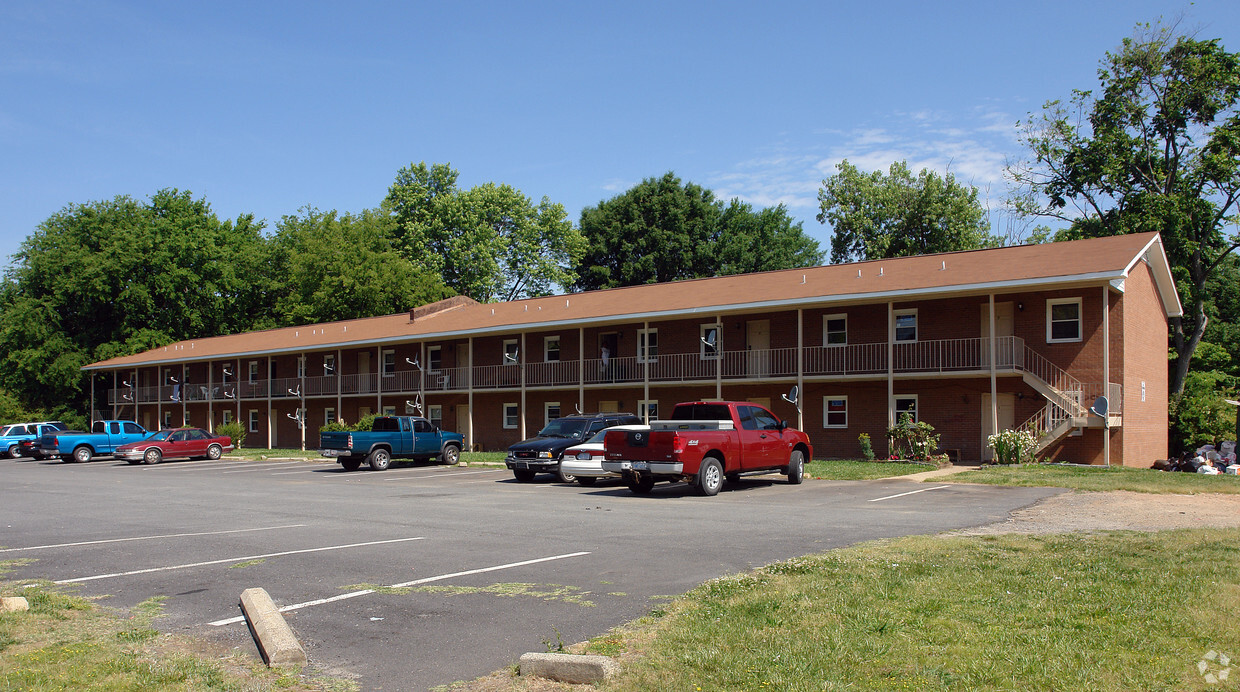 Primary Photo - 1141 Motor Rd