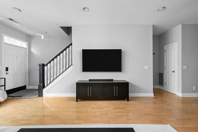Foto del edificio - 931 Spur Ln