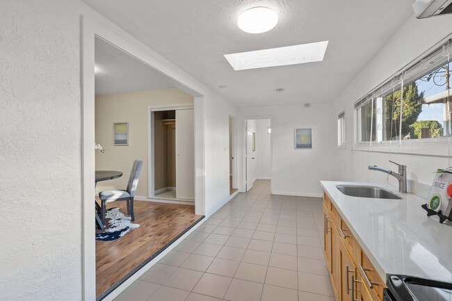 Foto del edificio - 740 18th St
