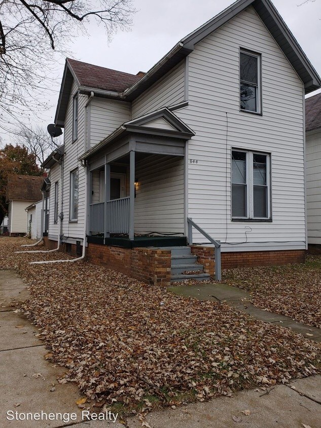 Primary Photo - 3 br, 1 bath House - 844 Mark St.