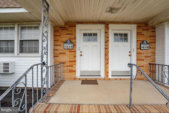 Foto del edificio - 703 N Oxford Ave