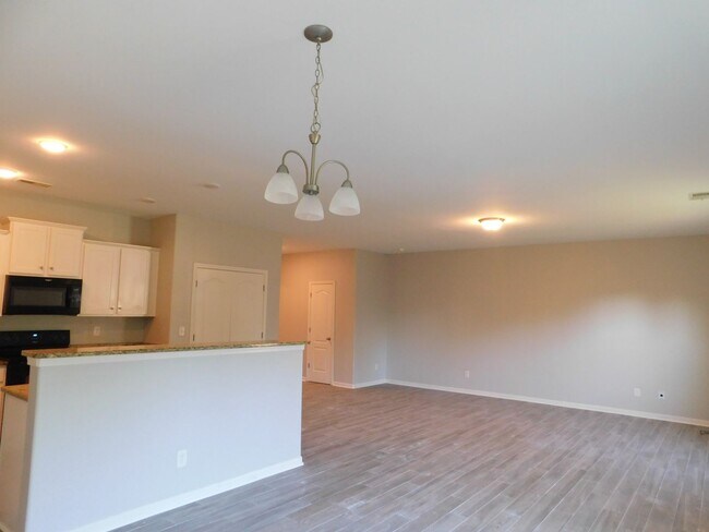 Building Photo - 6036 Loy Ct