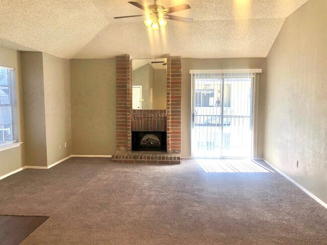 Building Photo - 2222 Millstone Dr