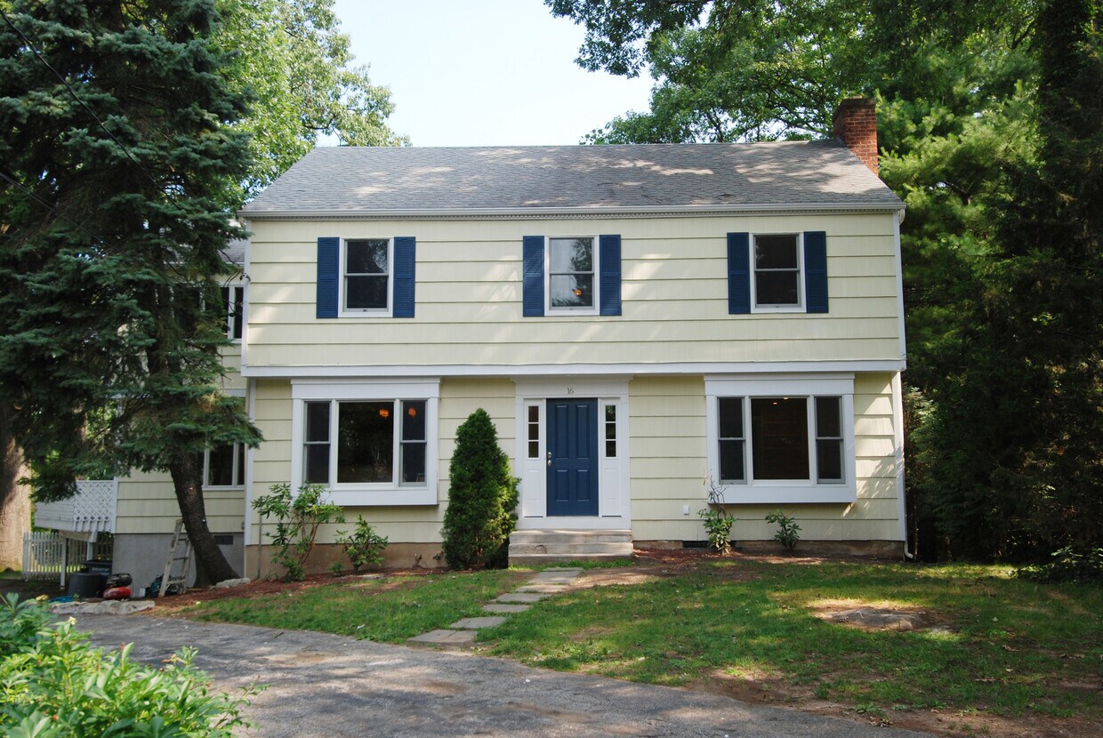 Primary Photo - 16 Lundy Ln